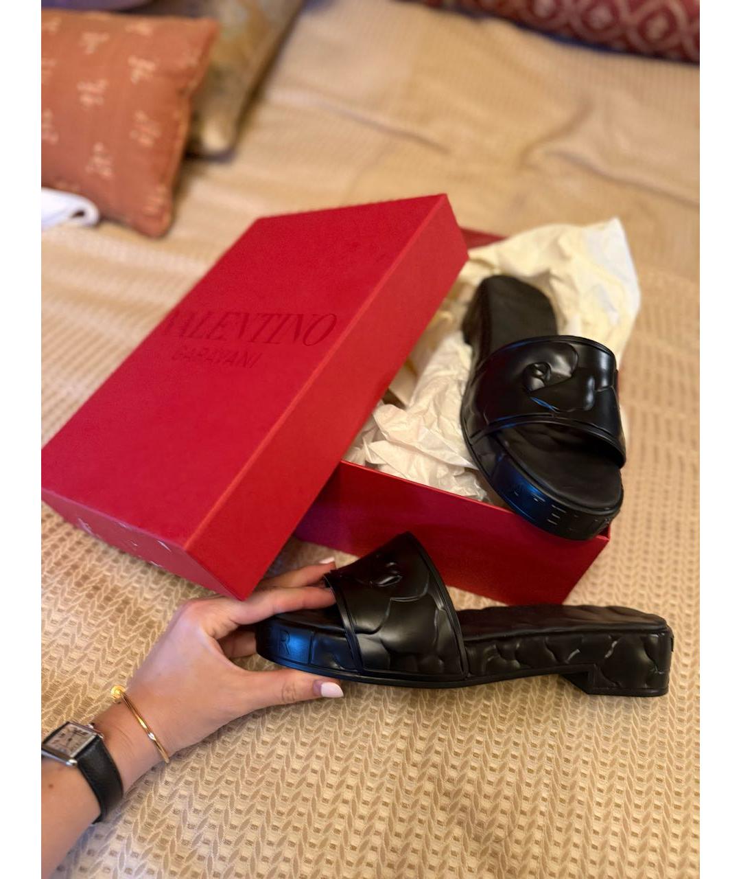VALENTINO Черные резиновые сабо, фото 2