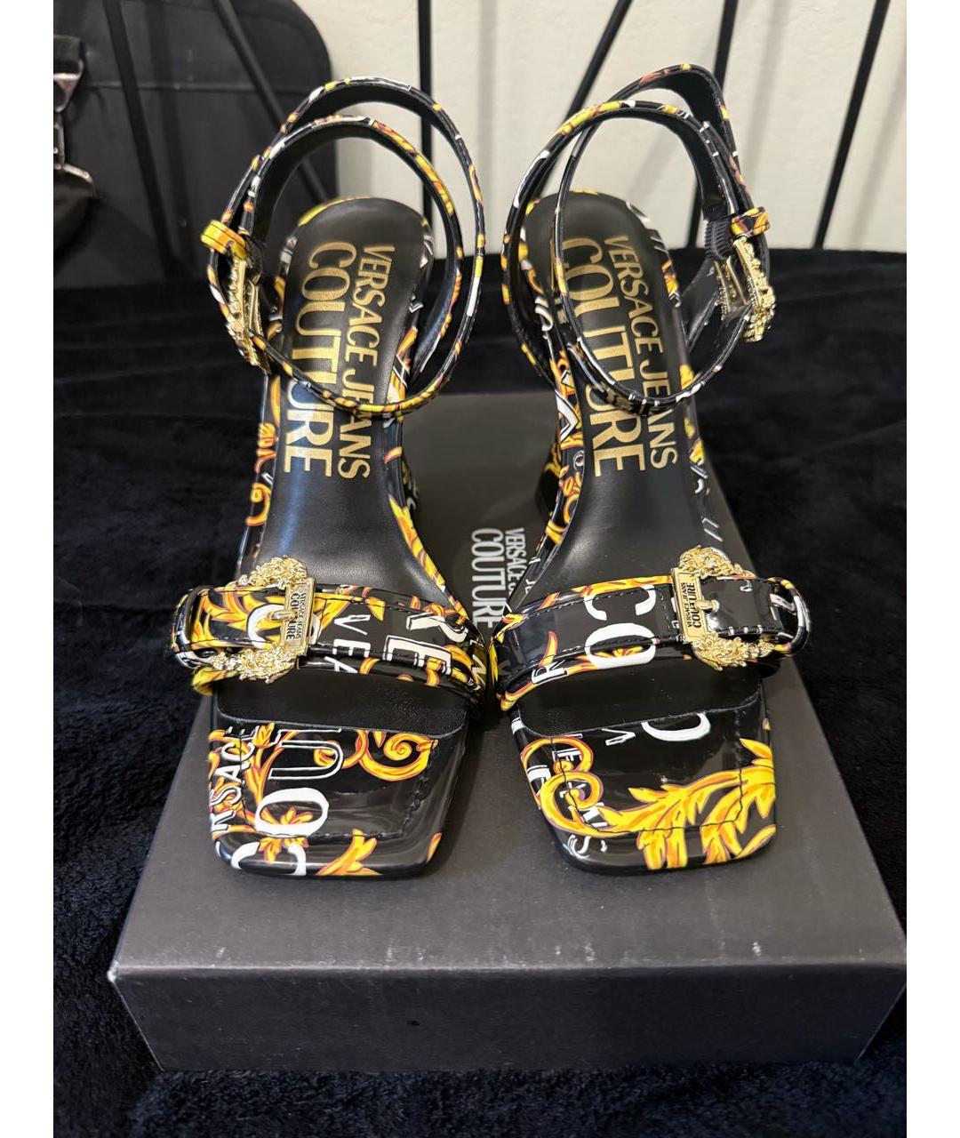 VERSACE JEANS COUTURE Золотые босоножки, фото 2