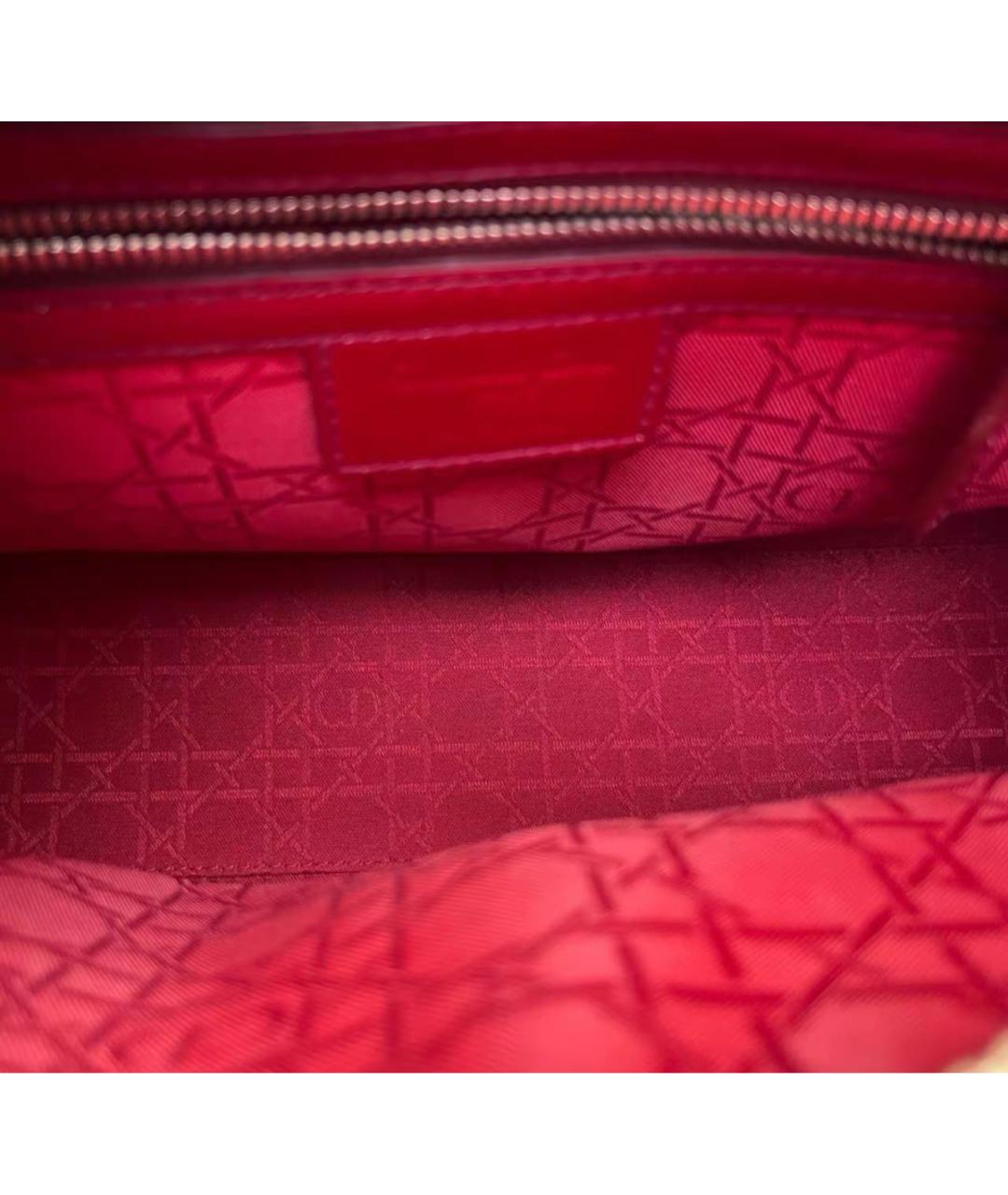 CHRISTIAN DIOR Красная сумка с короткими ручками из лакированной кожи, фото 6
