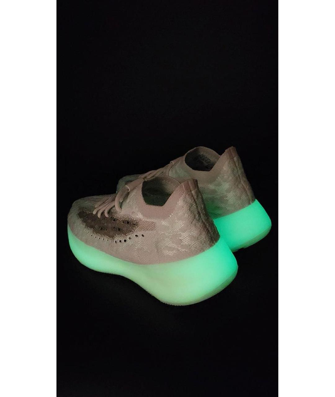 ADIDAS YEEZY Белые текстильные кроссовки, фото 2