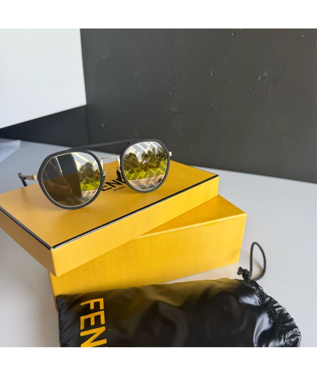 FENDI Черные пластиковые солнцезащитные очки, фото 6
