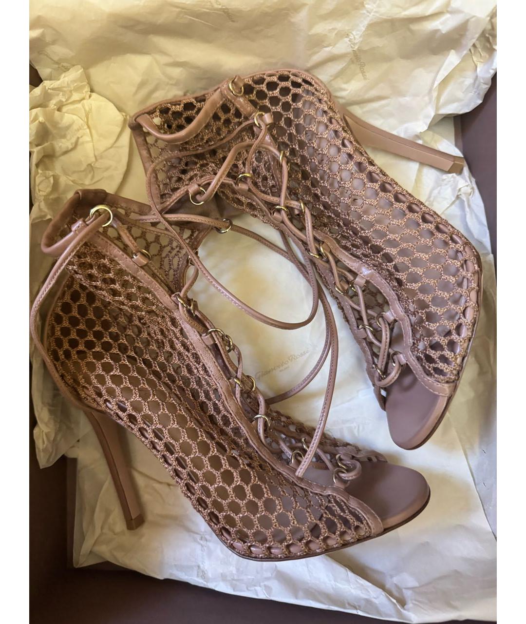 GIANVITO ROSSI Бежевые босоножки, фото 2