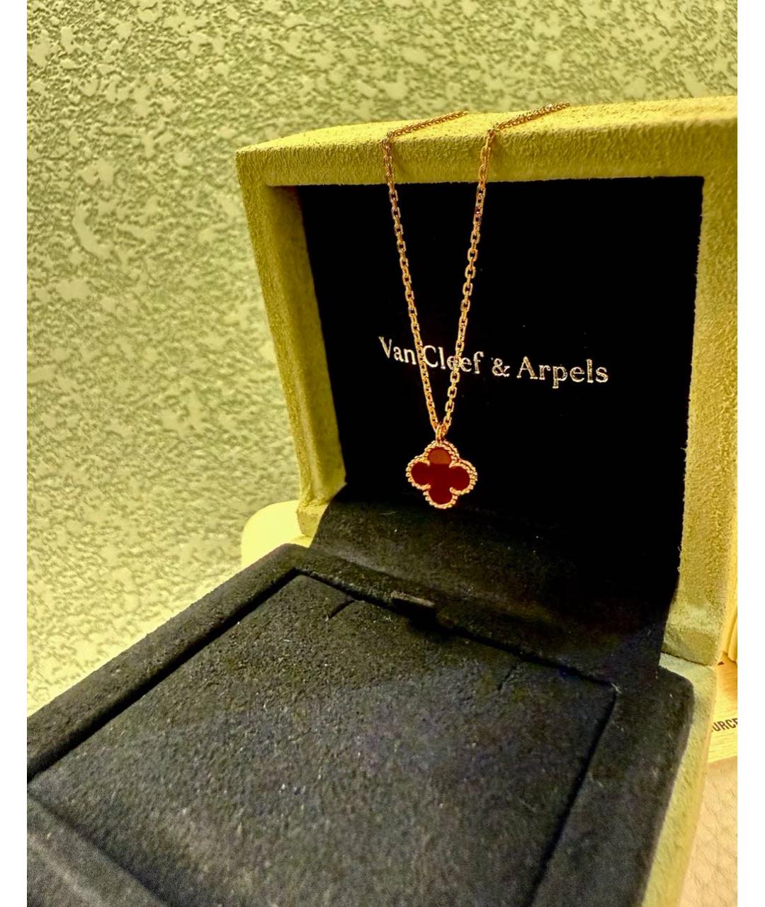 VAN CLEEF & ARPELS Красная подвеска из желтого золота, фото 5