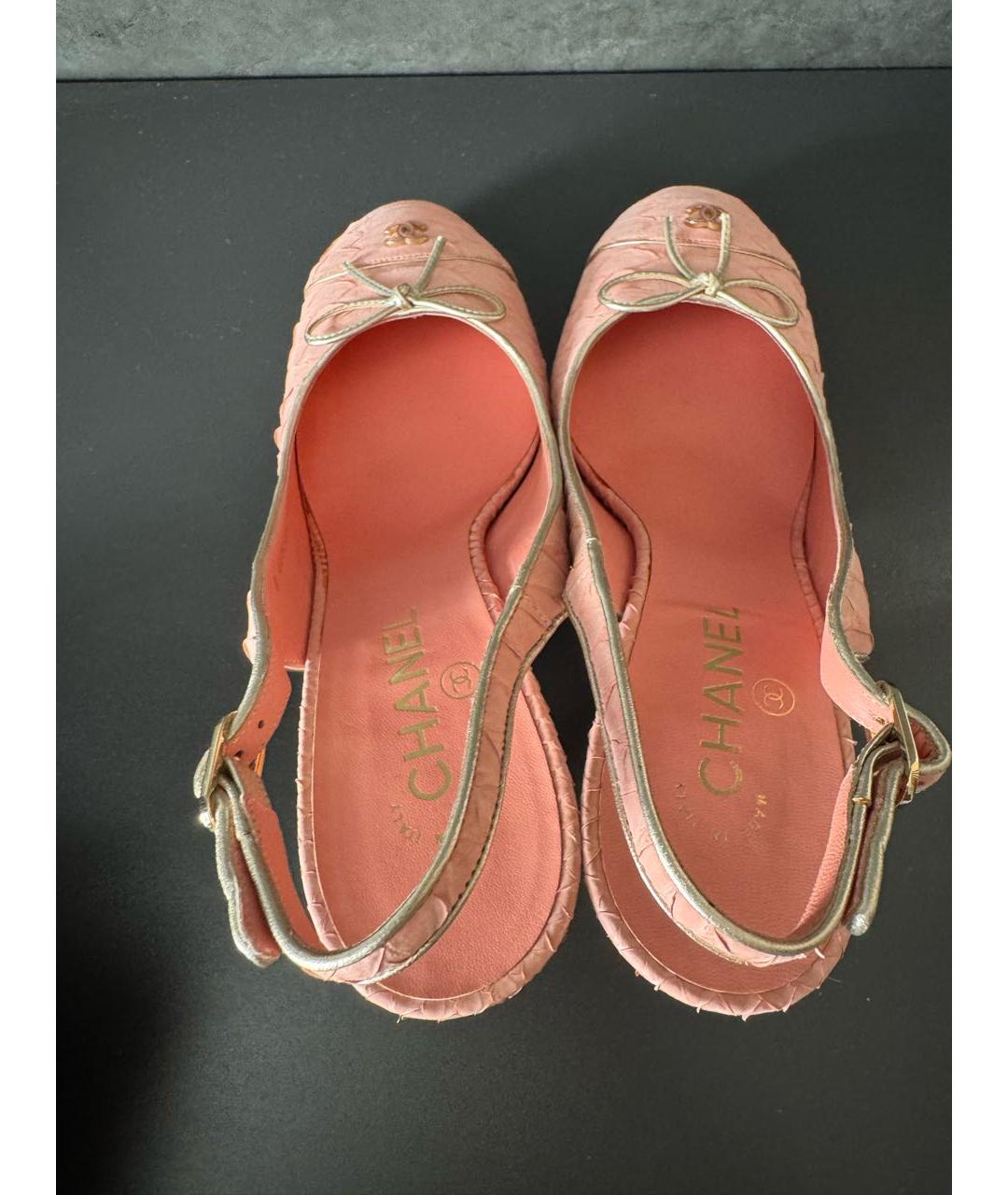 CHANEL Розовые туфли из экзотической кожи, фото 3