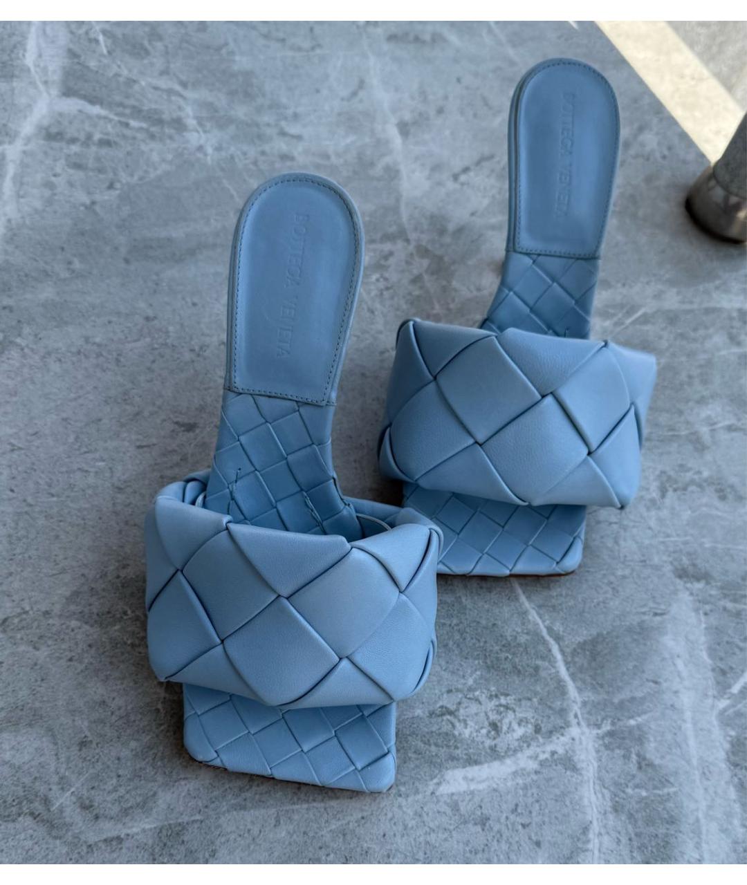 BOTTEGA VENETA Голубые кожаные мюли, фото 8