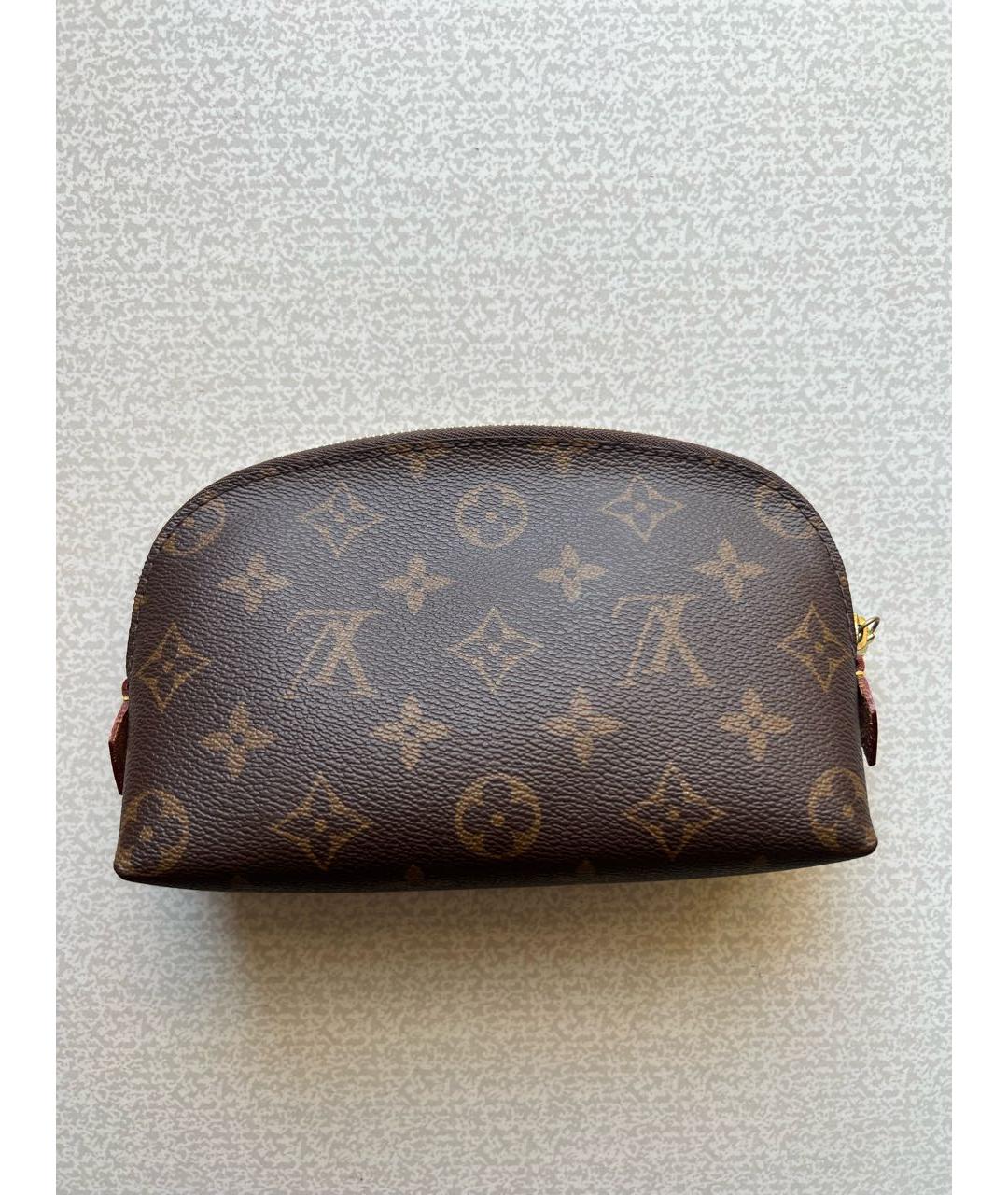 LOUIS VUITTON Коричневая кожаная косметичка, фото 9