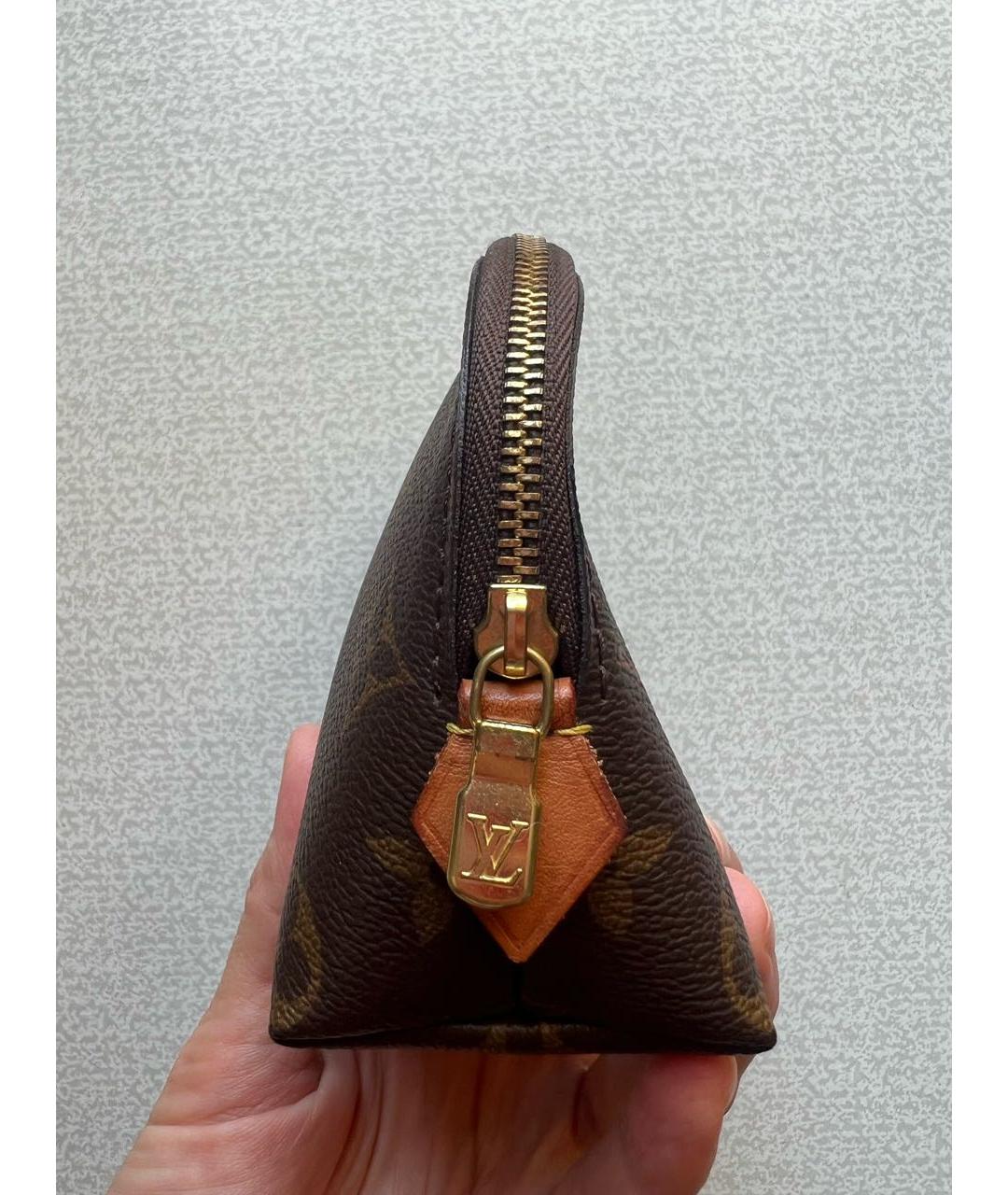 LOUIS VUITTON Коричневая кожаная косметичка, фото 5