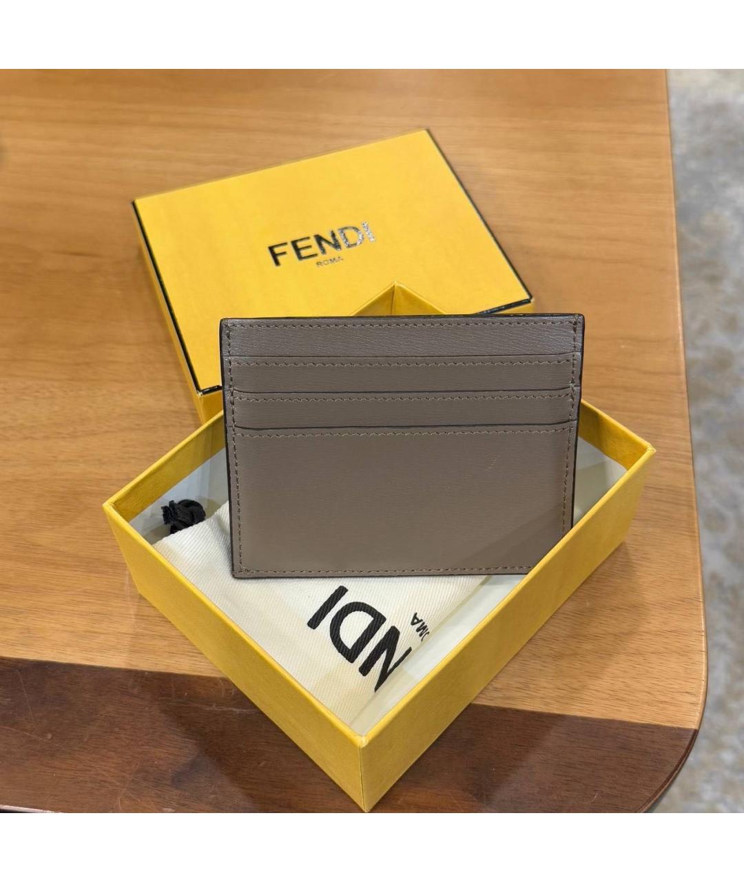 FENDI Бежевый кожаный кардхолдер, фото 3