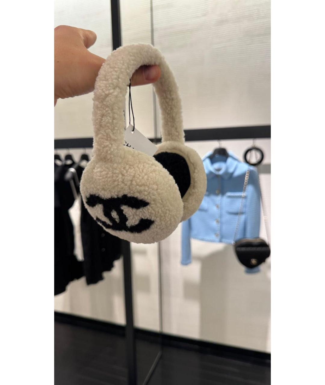 CHANEL Белые шерстяные наушники, фото 2
