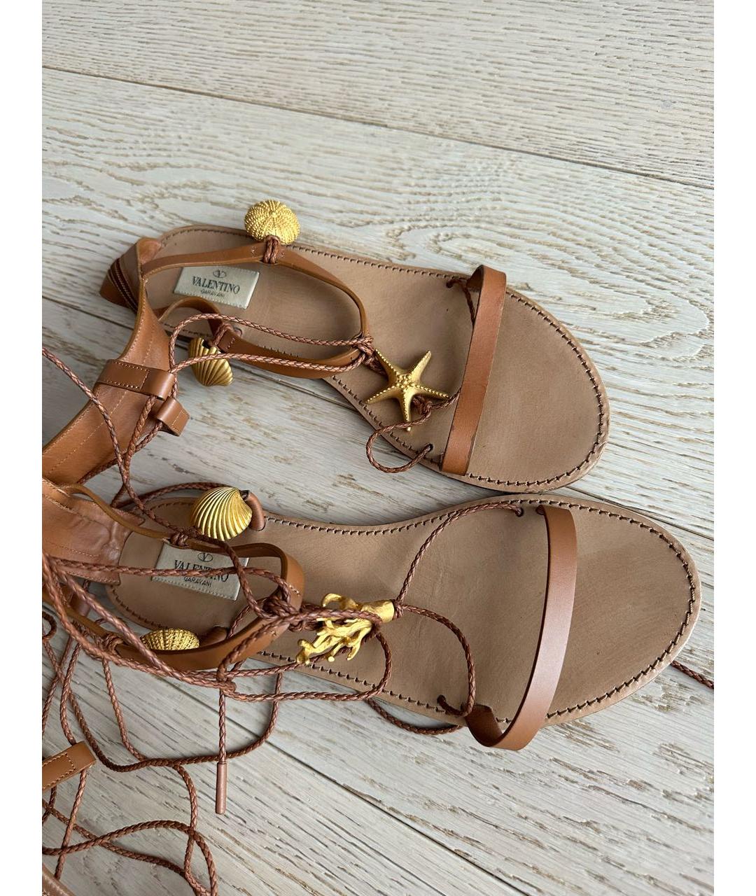 VALENTINO Коричневые кожаные босоножки, фото 6
