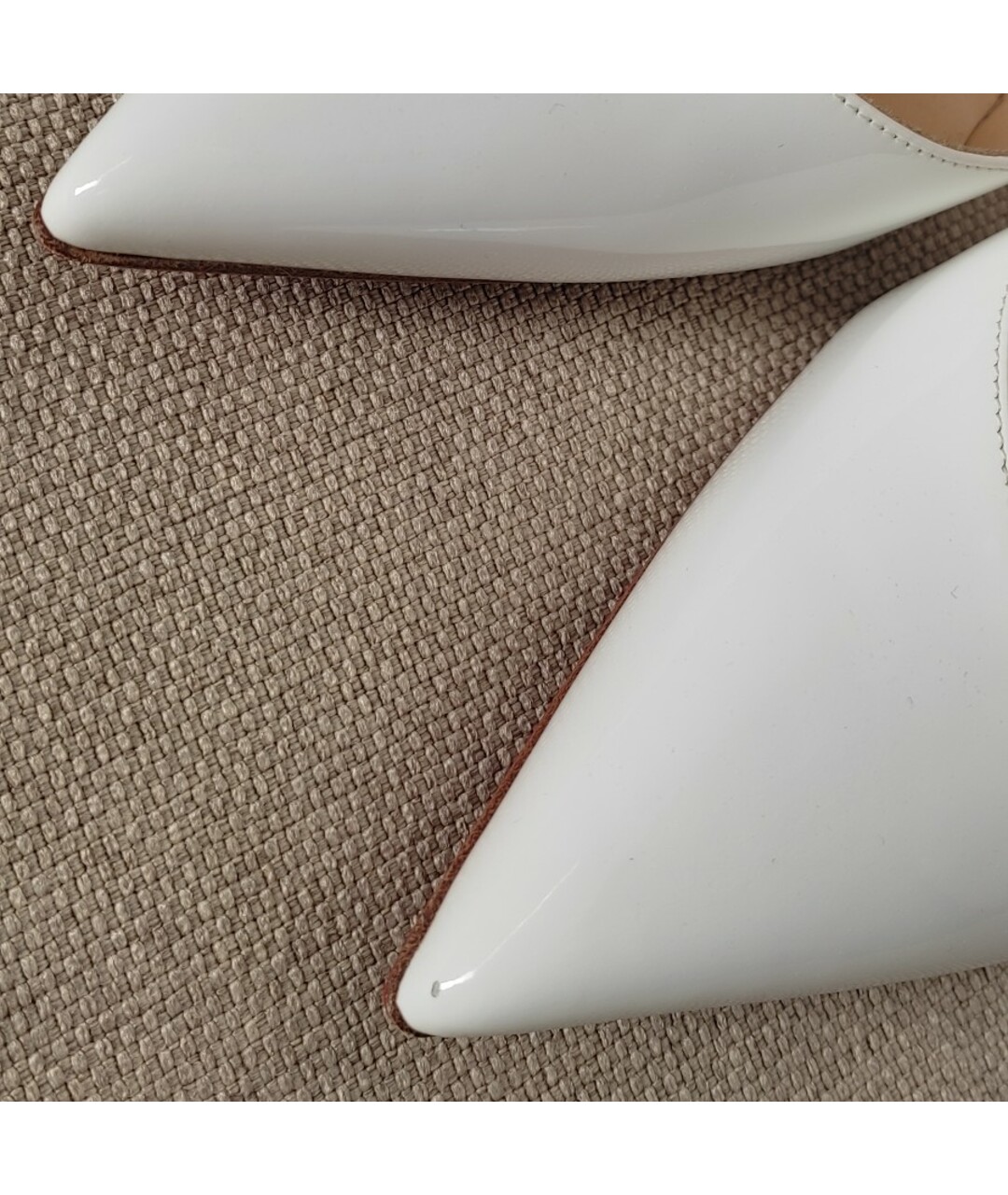 CHRISTIAN LOUBOUTIN Белые туфли из лакированной кожи, фото 7