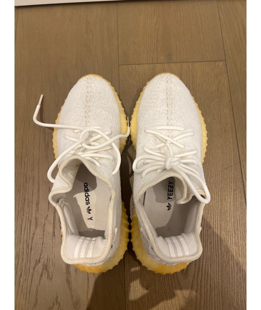 YEEZY Белые текстильные кроссовки, фото 3