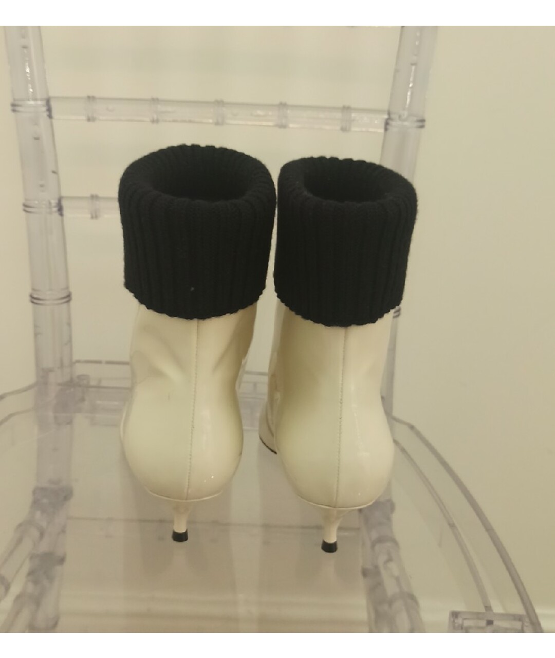 CHRISTIAN DIOR Белые ботильоны из лакированной кожи, фото 3