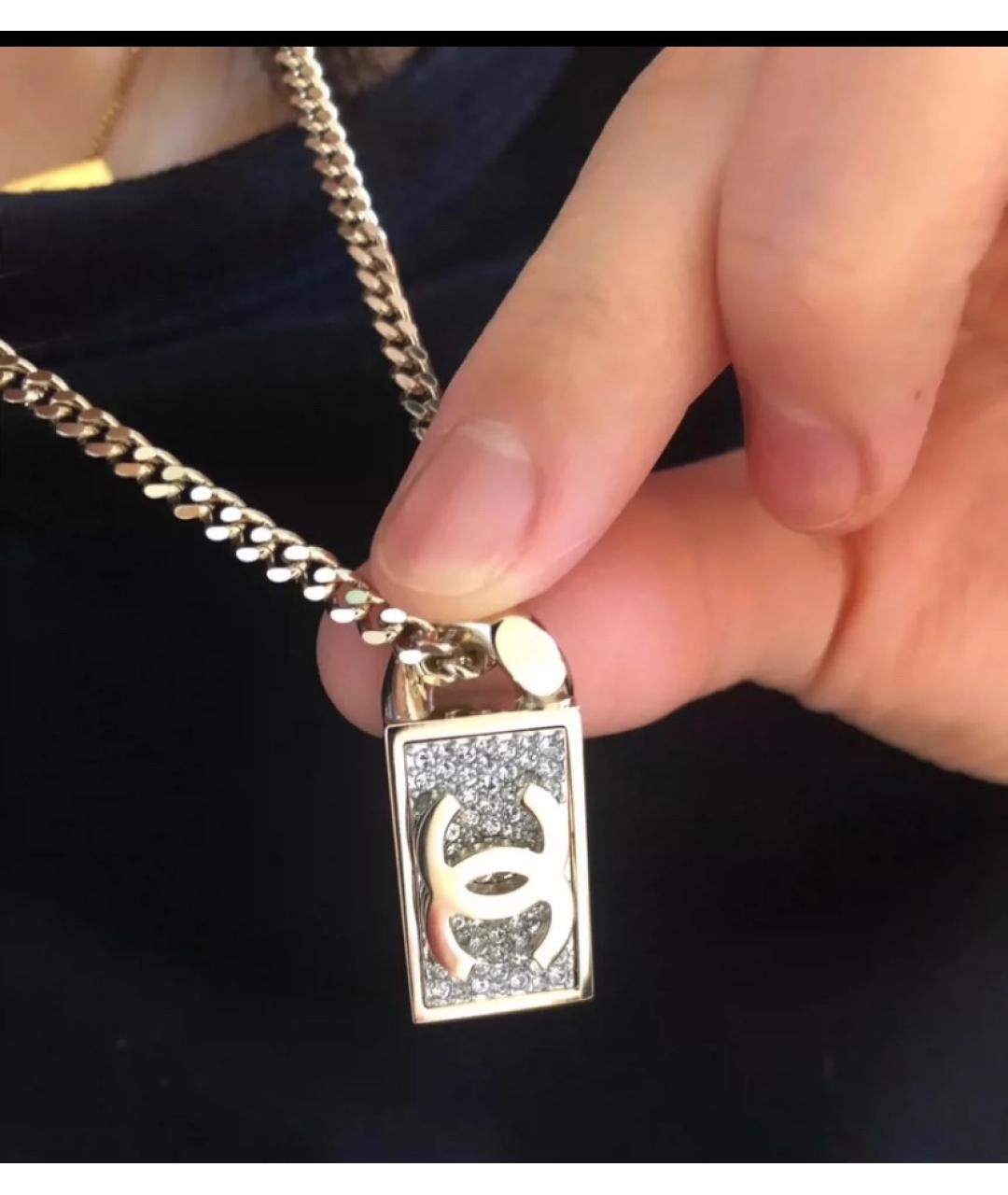 CHANEL Золотая металлическая подвеска, фото 5