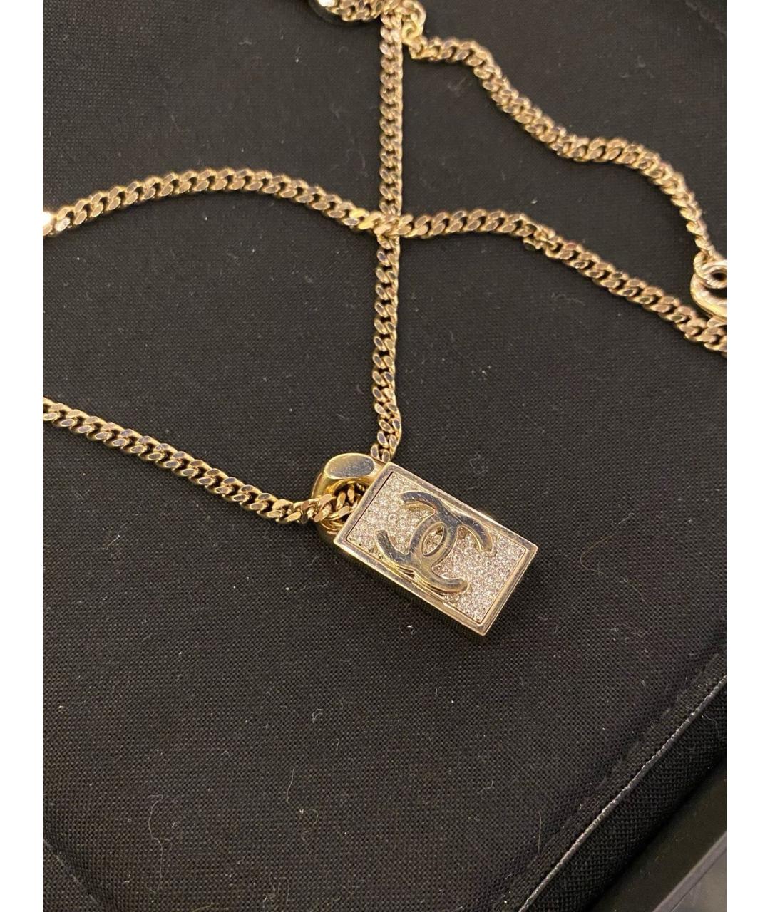 CHANEL Золотая металлическая подвеска, фото 4