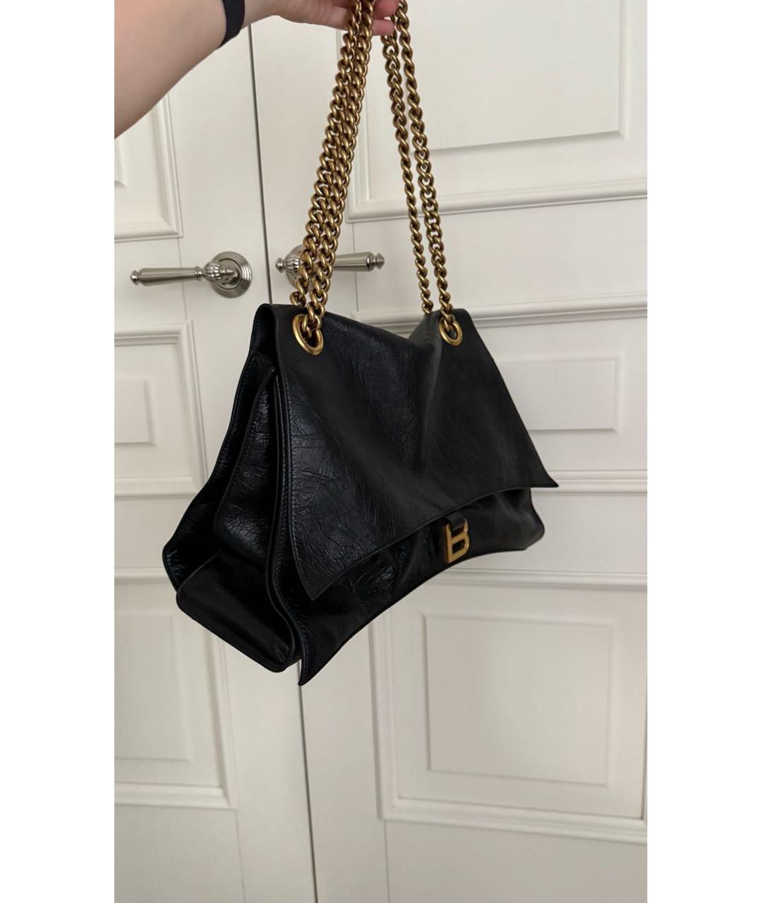 BALENCIAGA Черная сумка через плечо из лакированной кожи, фото 2
