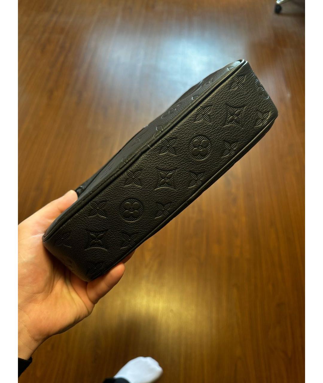 LOUIS VUITTON Черная кожаная барсетка, фото 5