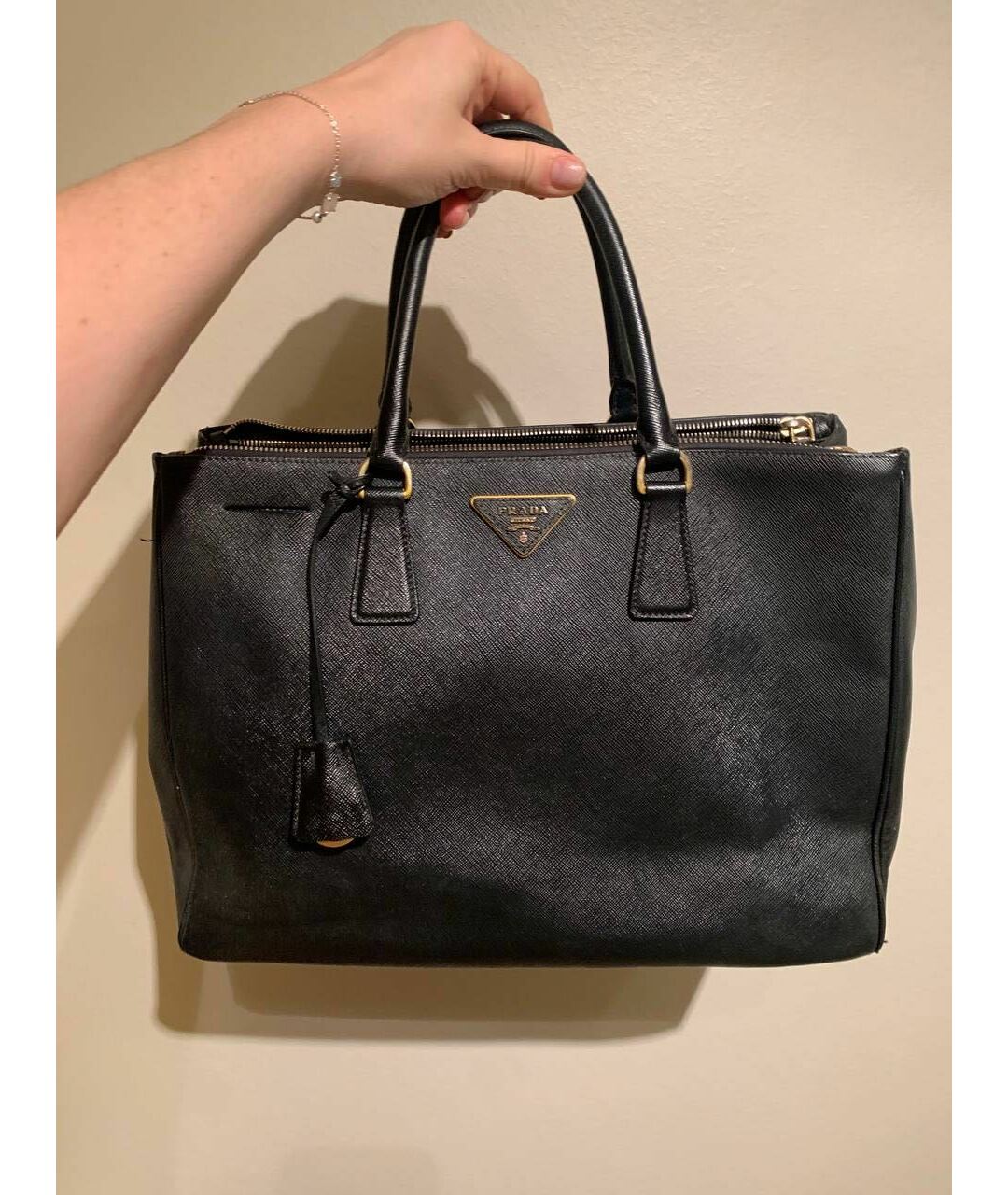 PRADA Черная кожаная сумка тоут, фото 2