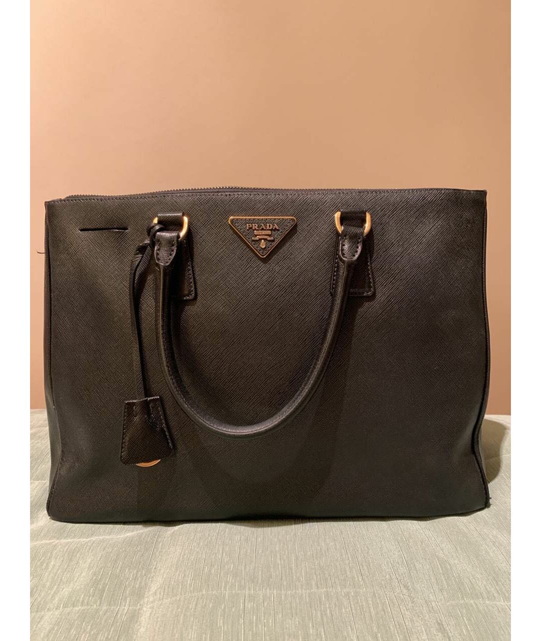 PRADA Черная кожаная сумка тоут, фото 8