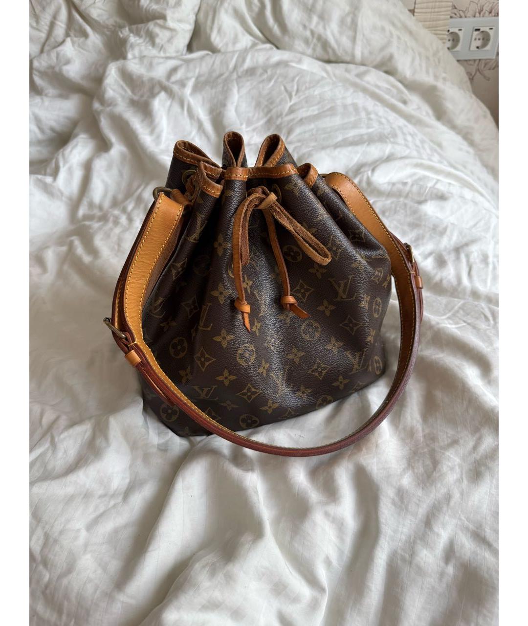 LOUIS VUITTON Коричневая кожаная сумка с короткими ручками, фото 9