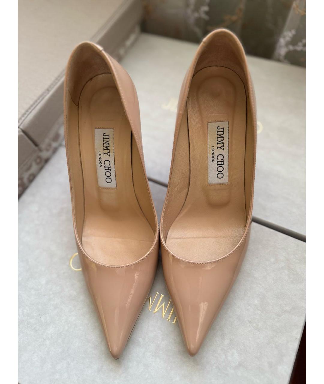 JIMMY CHOO Бежевые туфли из лакированной кожи, фото 2