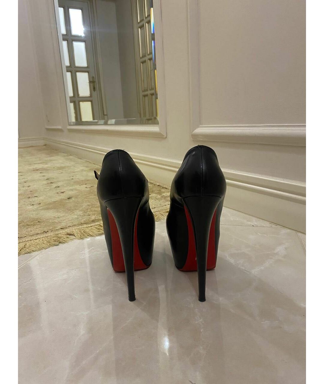 CHRISTIAN LOUBOUTIN Черные кожаные туфли, фото 3