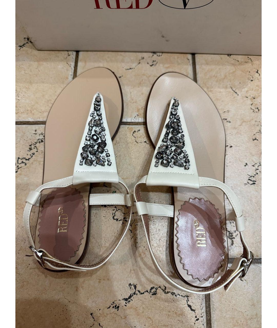 RED VALENTINO Бежевые кожаные босоножки, фото 3