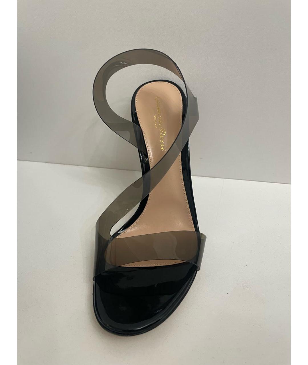 GIANVITO ROSSI Черные резиновые босоножки, фото 2