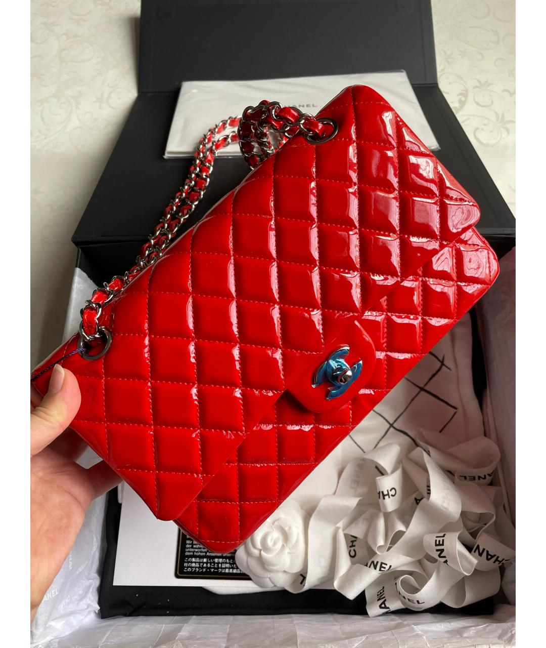 CHANEL Красная сумка тоут из лакированной кожи, фото 2