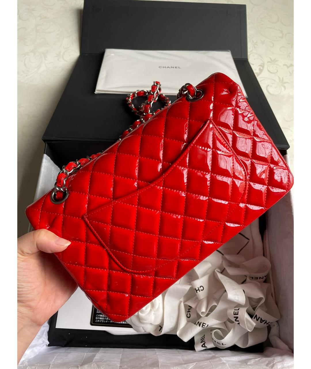CHANEL Красная сумка тоут из лакированной кожи, фото 3