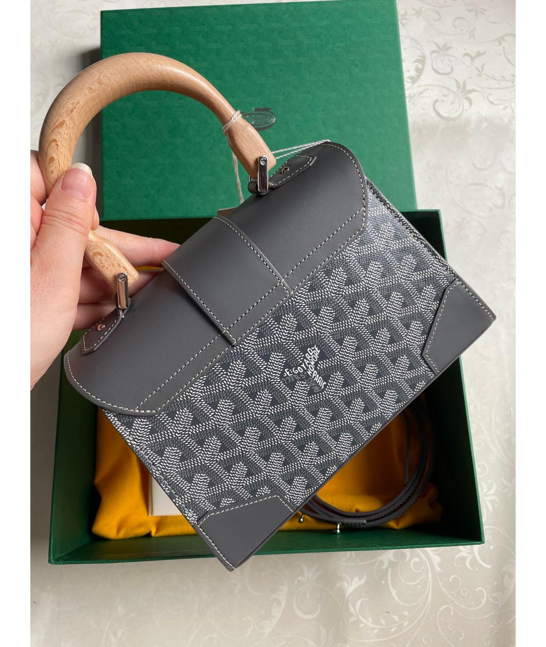 GOYARD Серая сумка с короткими ручками из искусственной кожи, фото 3