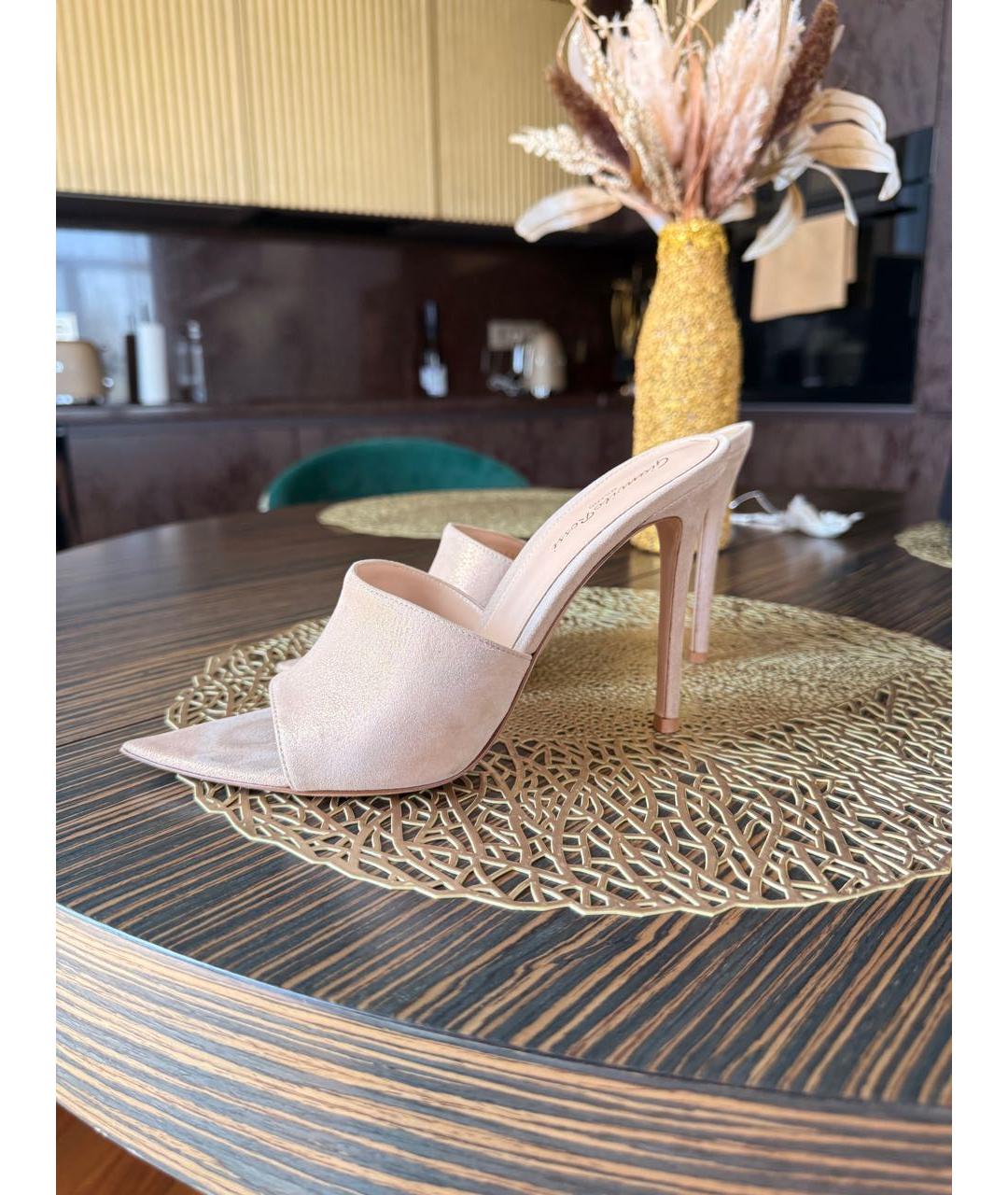 GIANVITO ROSSI Бежевые кожаные мюли, фото 5