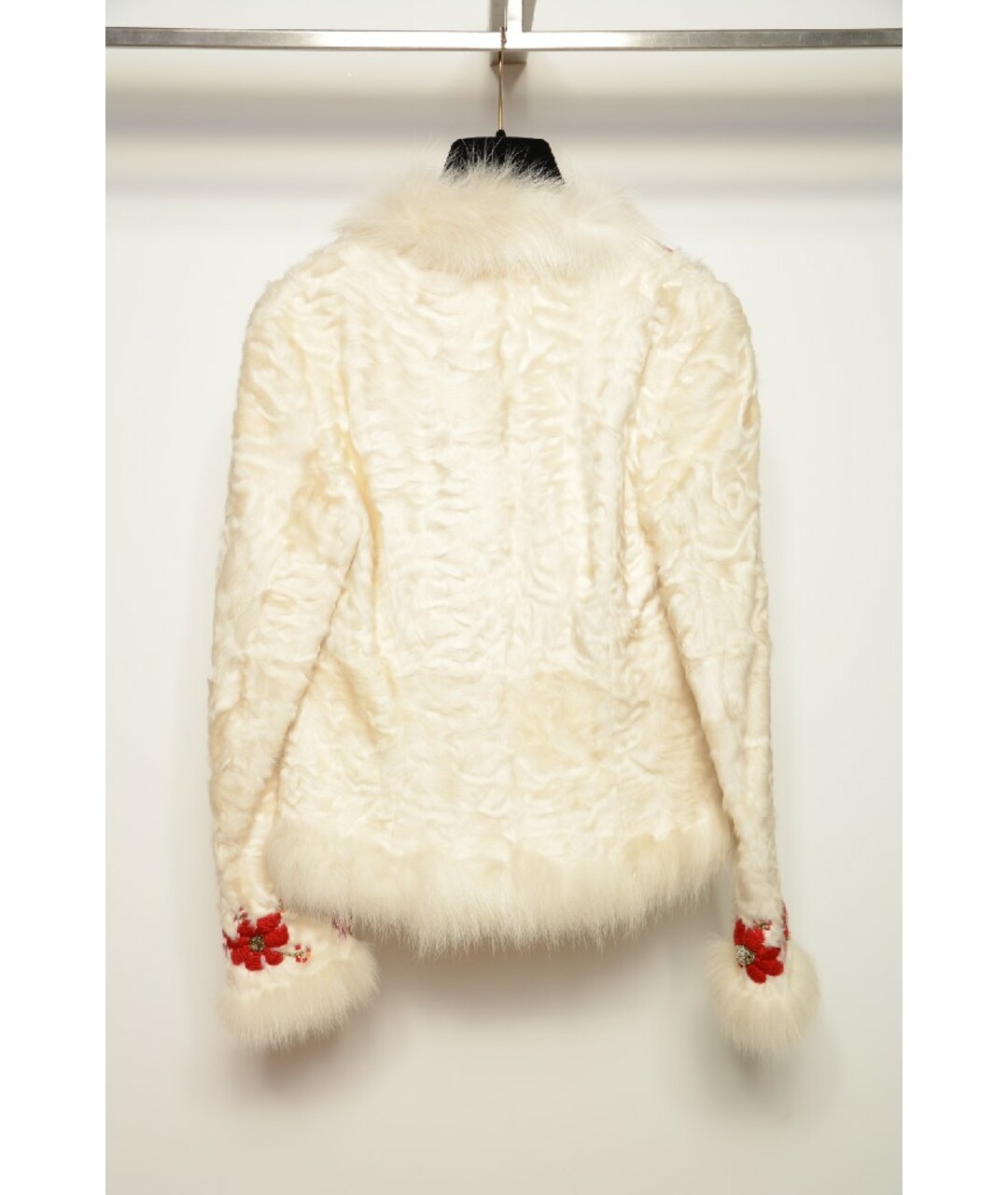 VALENTINO VINTAGE Белая меховая куртка, фото 2