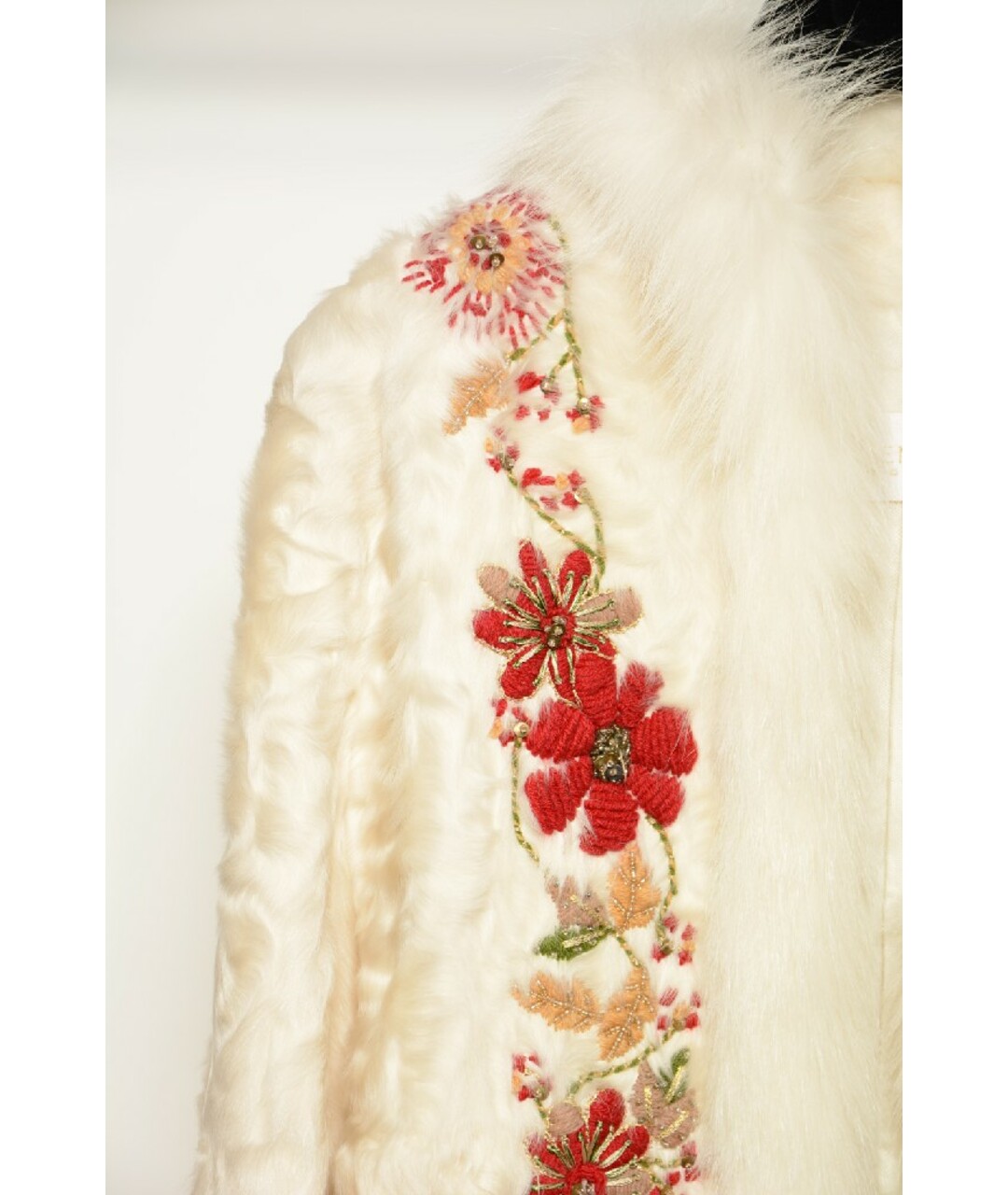 VALENTINO VINTAGE Белая меховая куртка, фото 4