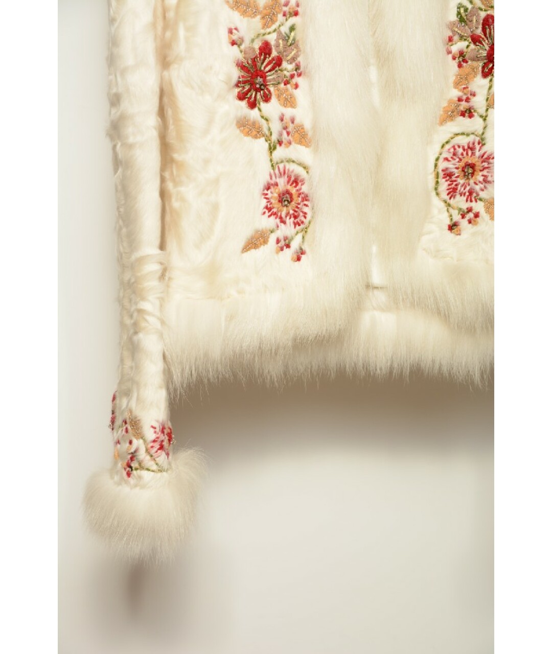 VALENTINO VINTAGE Белая меховая куртка, фото 5