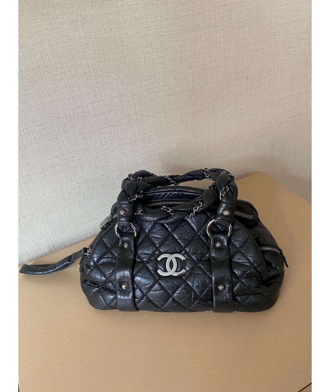CHANEL Черная кожаная сумка с короткими ручками, фото 7