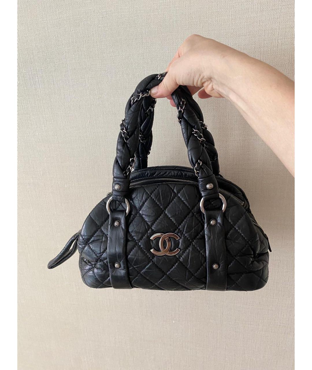 CHANEL Черная кожаная сумка с короткими ручками, фото 8