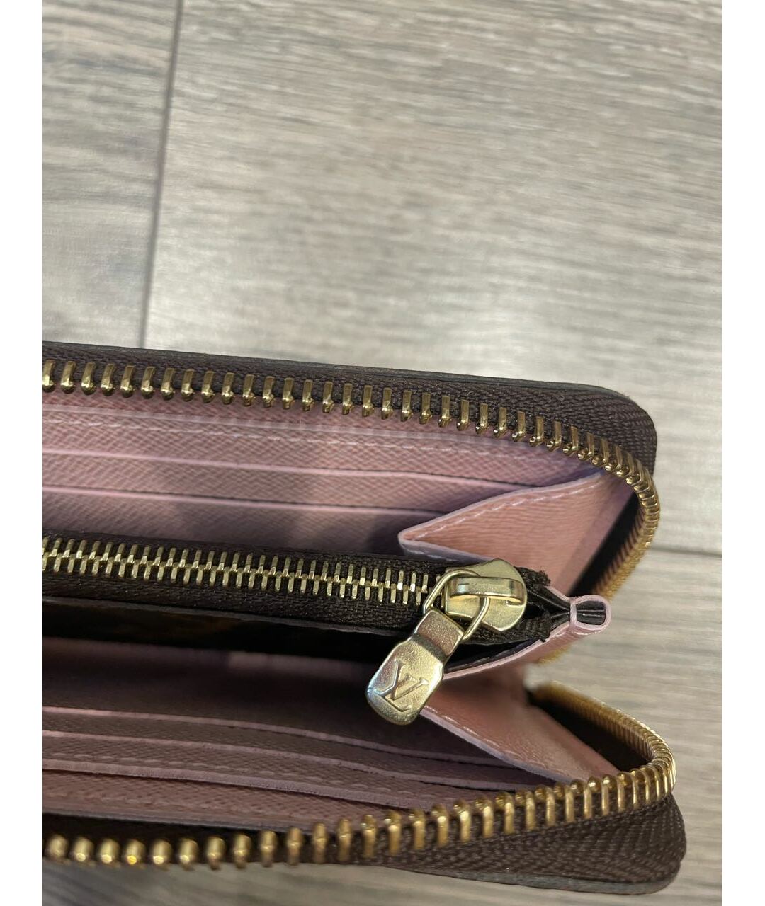 LOUIS VUITTON Коричневый кошелек, фото 5