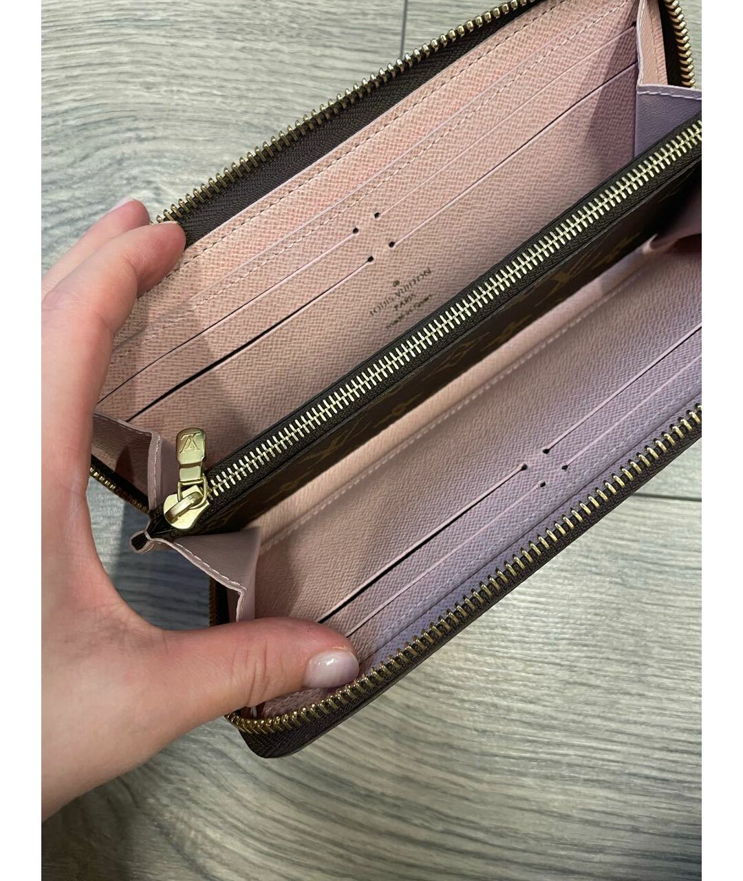 LOUIS VUITTON Коричневый кошелек, фото 4