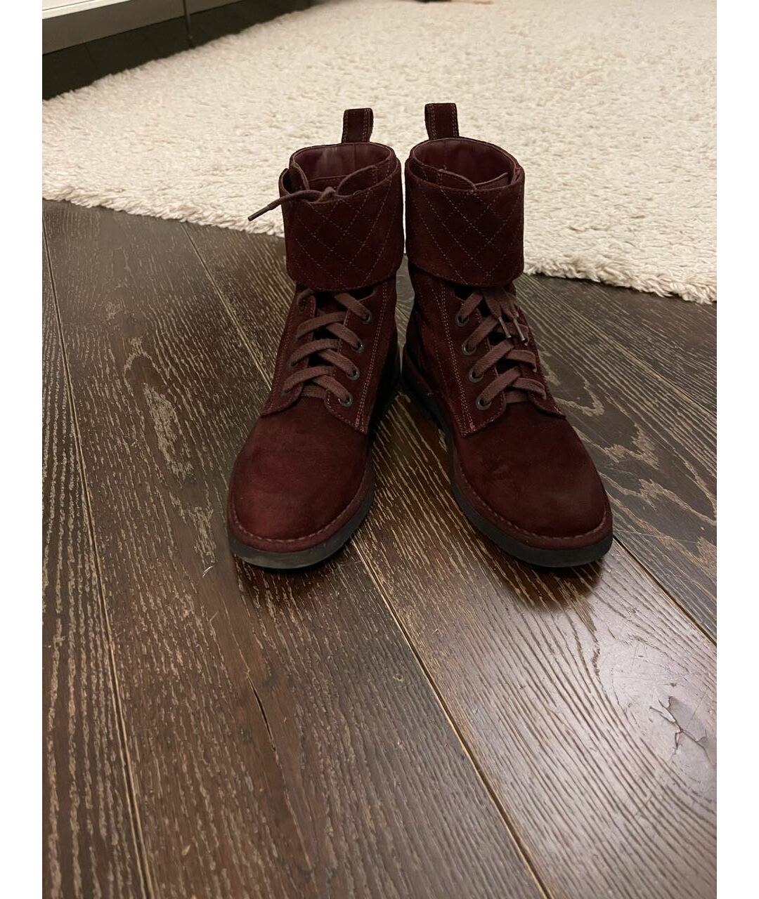 CHANEL PRE-OWNED Бордовые замшевые ботинки, фото 2