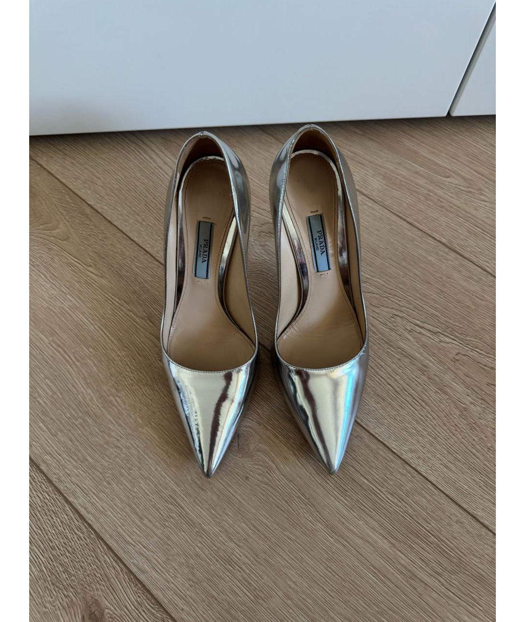 PRADA Серебряные кожаные туфли, фото 2