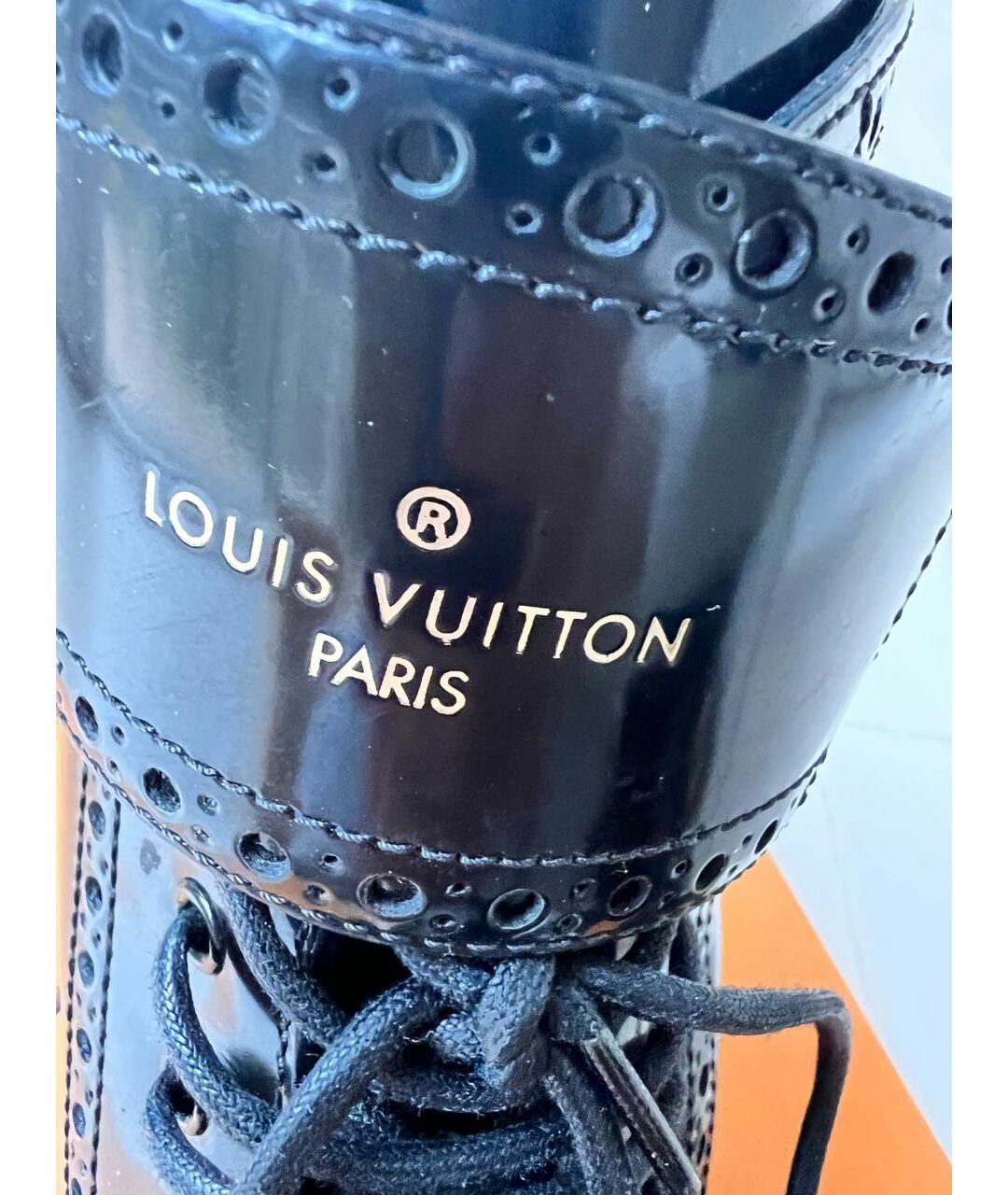 LOUIS VUITTON PRE-OWNED Черные ботинки из лакированной кожи, фото 7