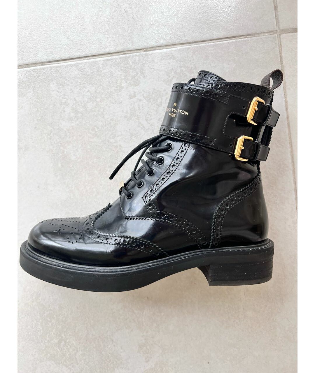 LOUIS VUITTON PRE-OWNED Черные ботинки из лакированной кожи, фото 9