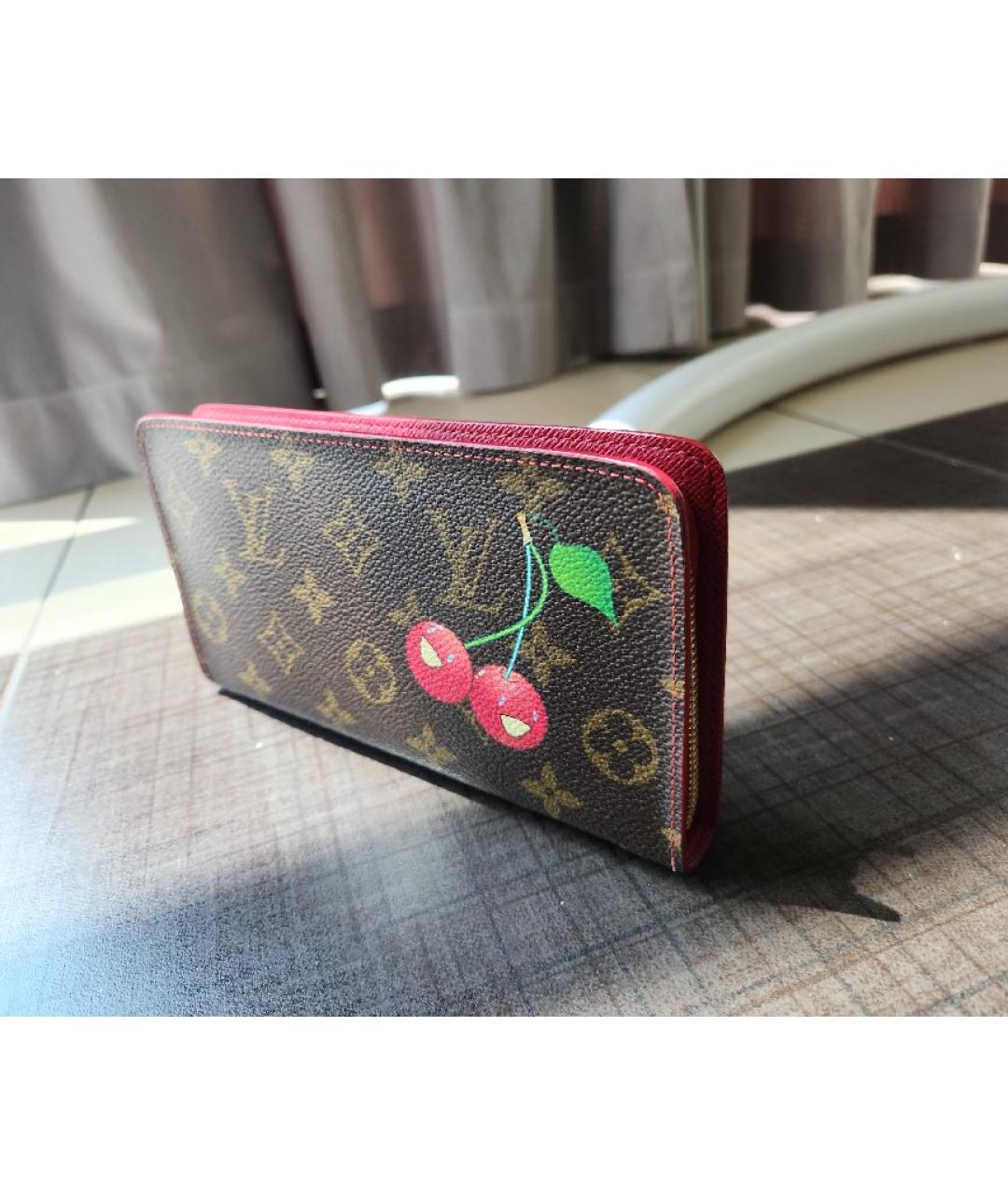 LOUIS VUITTON Коричневый кожаный кошелек, фото 2