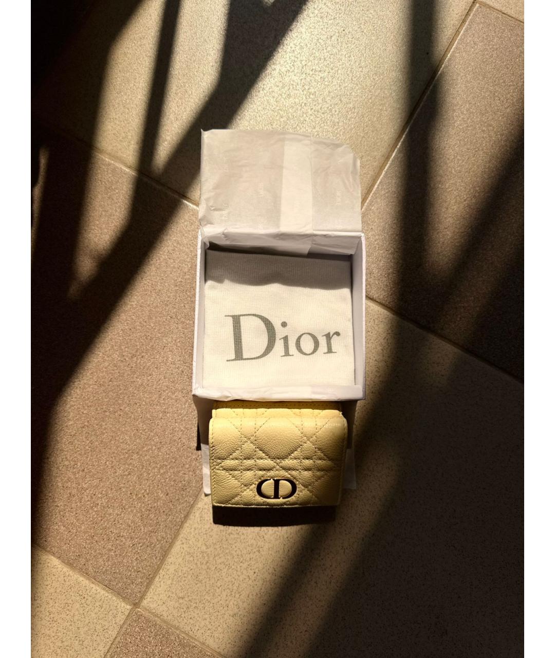 CHRISTIAN DIOR Желтый кожаный кошелек, фото 2