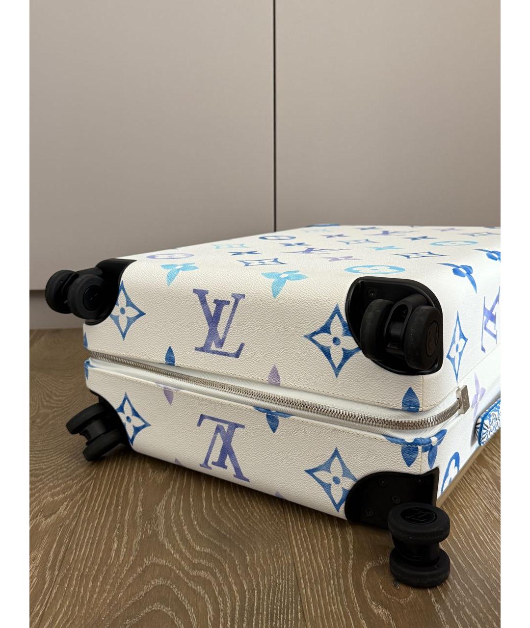 LOUIS VUITTON Белый чемодан, фото 3