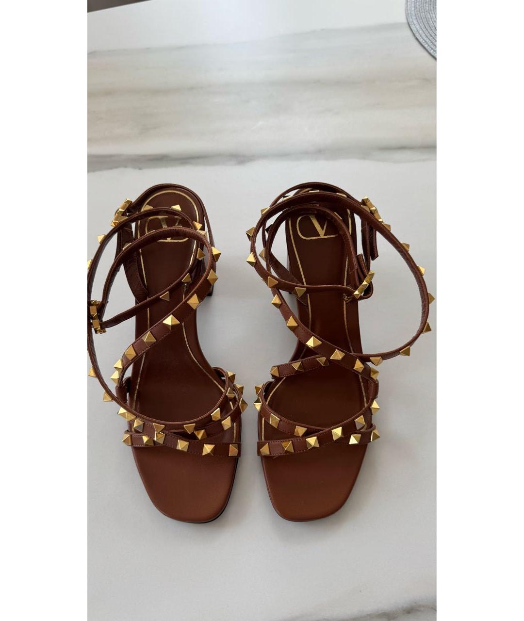 VALENTINO Коричневые кожаные босоножки, фото 2