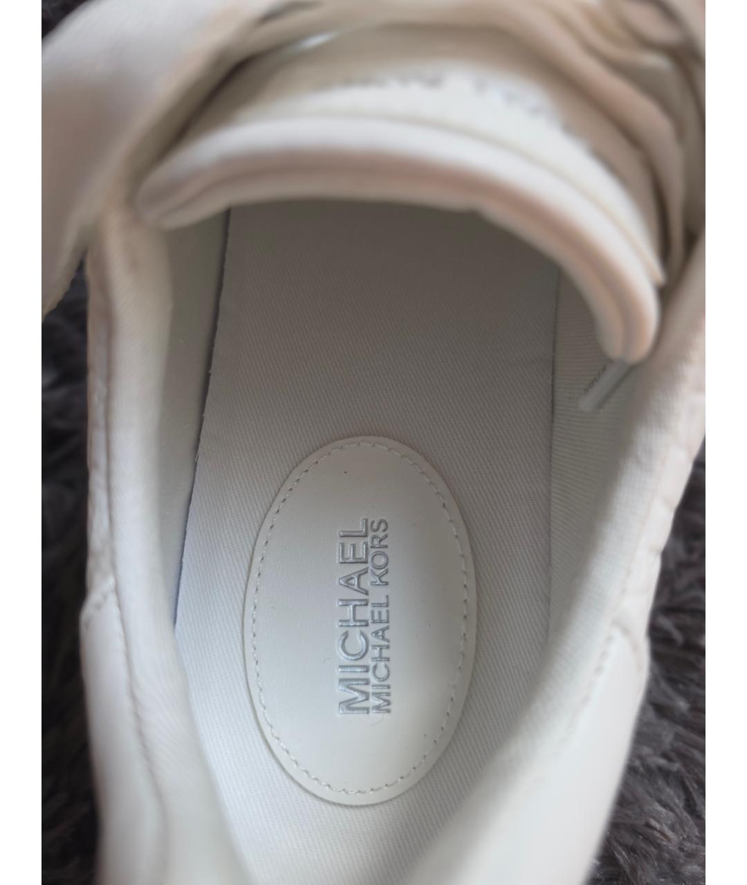 MICHAEL KORS Белые кроссовки из искусственной кожи, фото 5