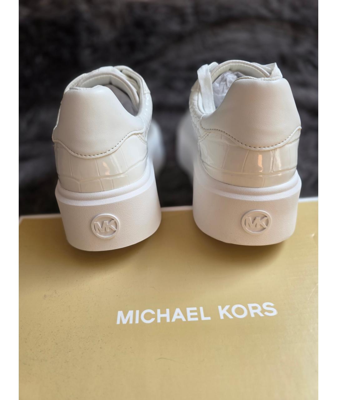 MICHAEL KORS Белые кроссовки из искусственной кожи, фото 3