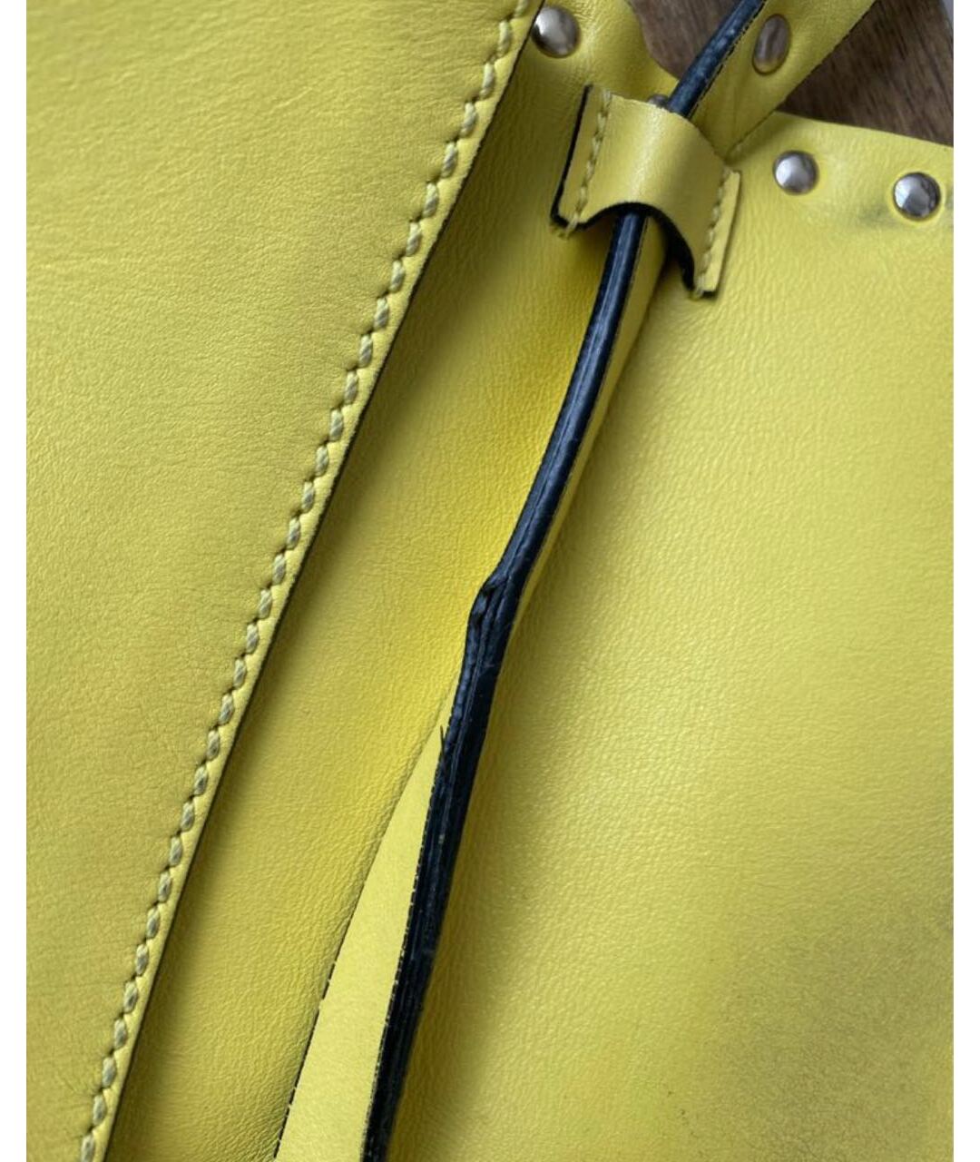 VALENTINO Желтая кожаная сумка тоут, фото 8